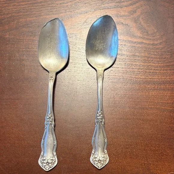 Silver Plate spoons by M. Rogers & Sons - Picture 1 of 5